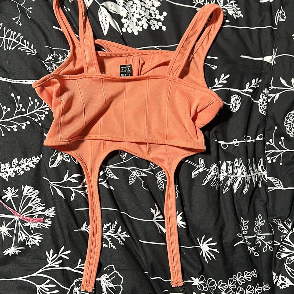 SHEIN Rave crop top - Picture 2 of 2